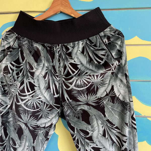 Jogger Velvet Estampado Selva - Secondary