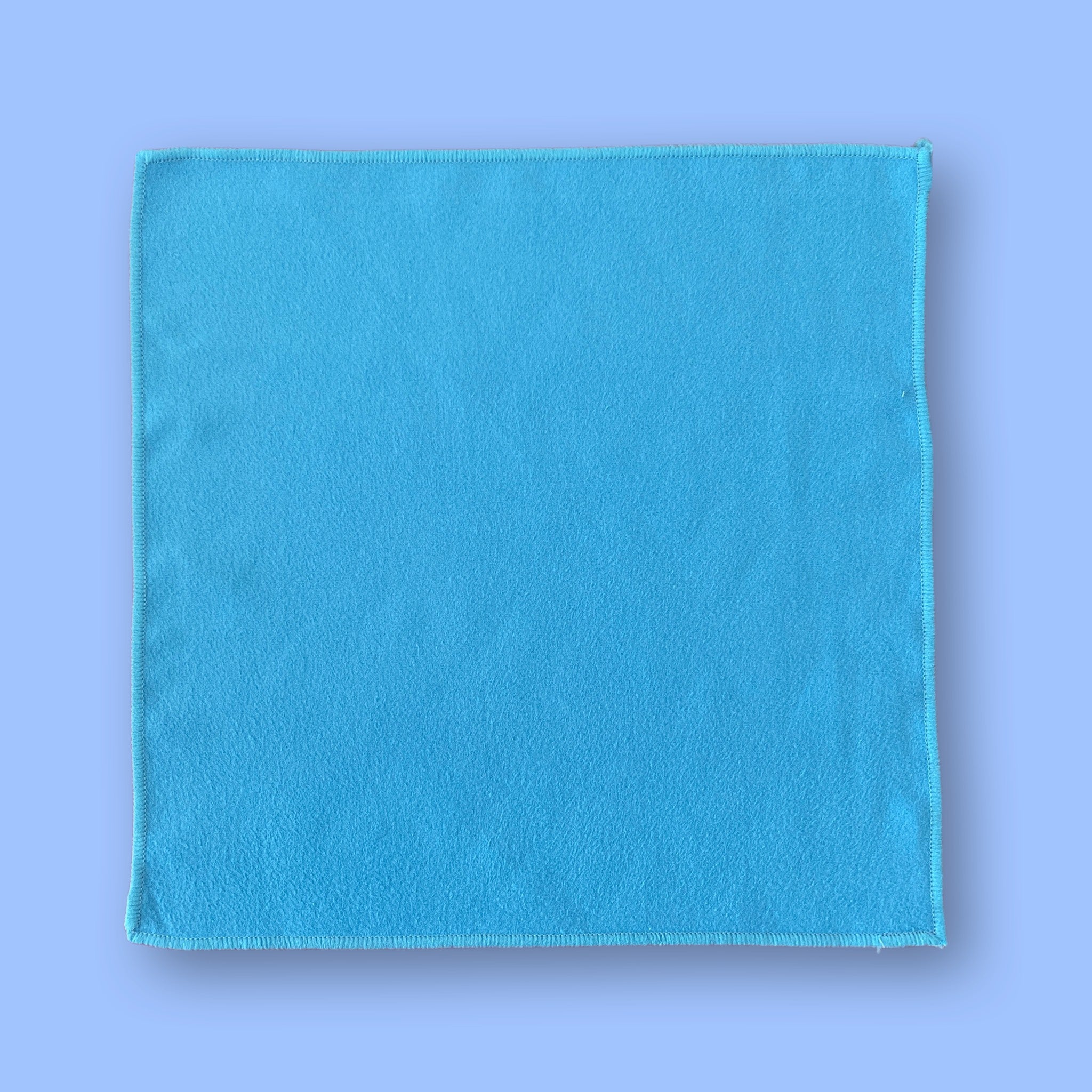 Set Toallitas Desmaquilladoras x 7 + Toalla Facial + Bolsa Para Lavadora