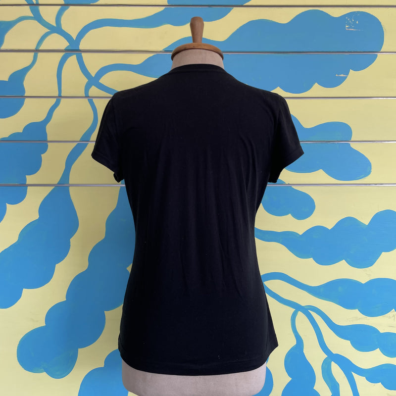 Camiseta Negro Cuello V - Image 3