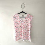 Camisa en V Estampado Flores Rosadas - Thumbnail 1
