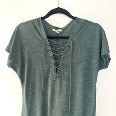 Camisa Verde Cuello V tiras