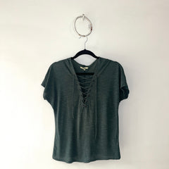 Camisa Verde Cuello V tiras