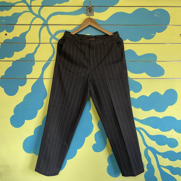 Pantalon Gris Rallas