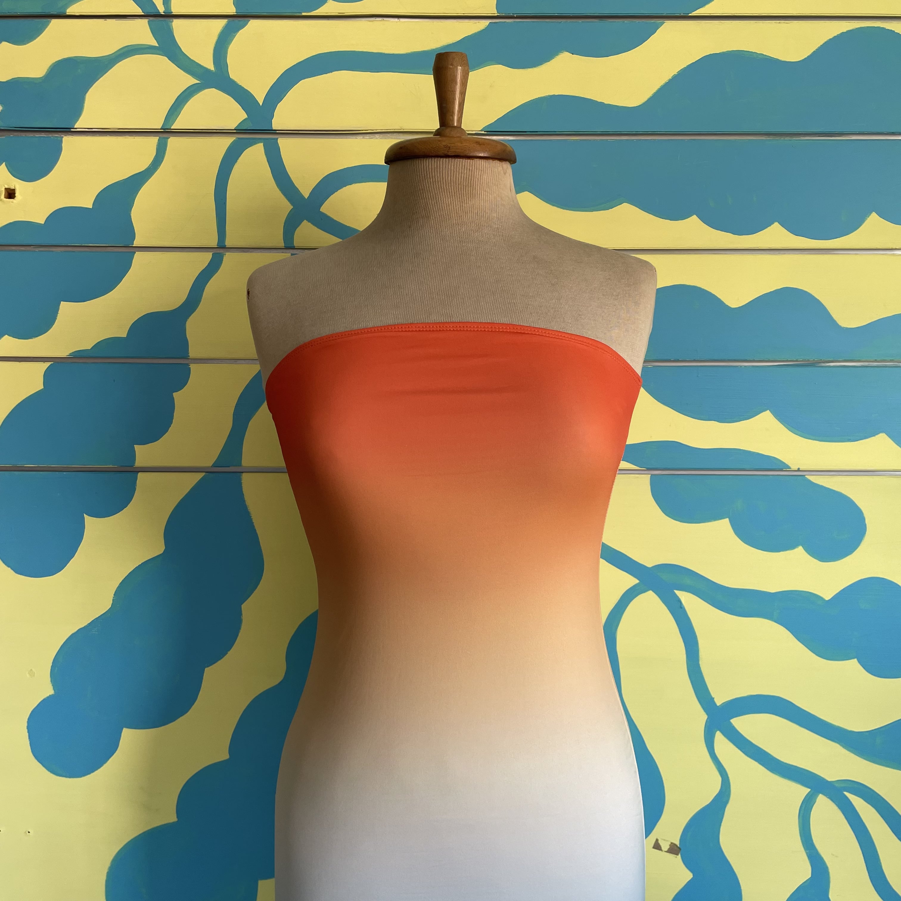 Vestido Strapless Licra Atardecer