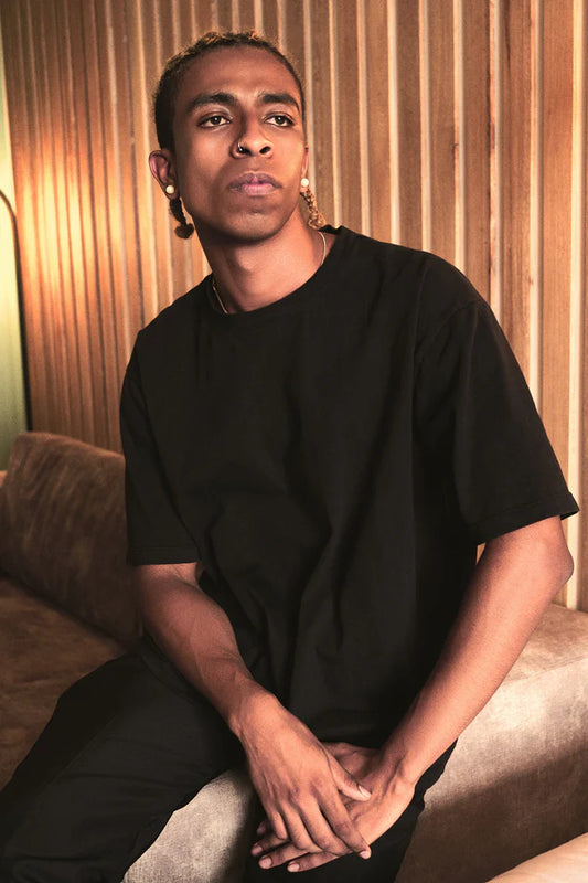 Camiseta Berlín Negra 100% Algodón Box Fit Andante