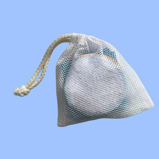 Set Toallitas Desmaquilladoras x 7 + Toalla Facial + Bolsa Para Lavadora