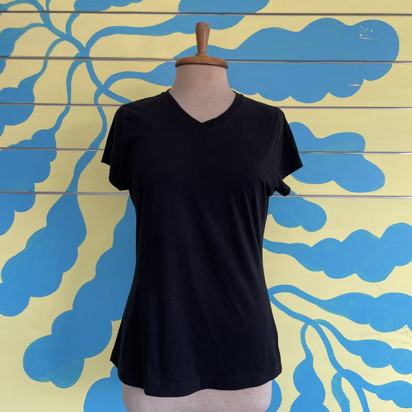Camiseta Negro Cuello V