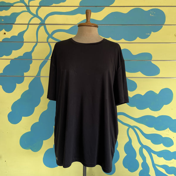 Camisa Negra Deportiva Oversize Proteccion UV